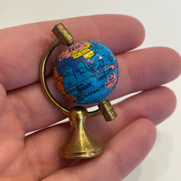 Miniature Vintage Brass Items - Travel Theme - Picture 8 of 10